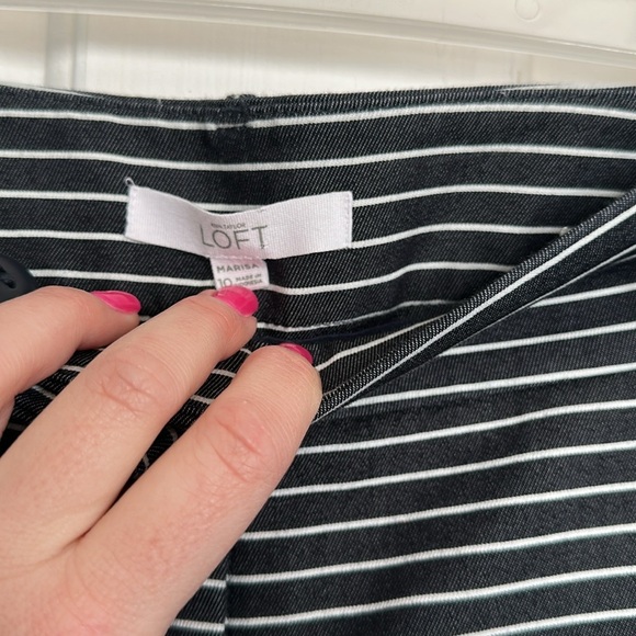 Loft grey and white pant size 10 - Picture 4 of 4